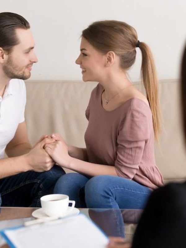 Para podczas sesji psychoterapii - psychoterapia par